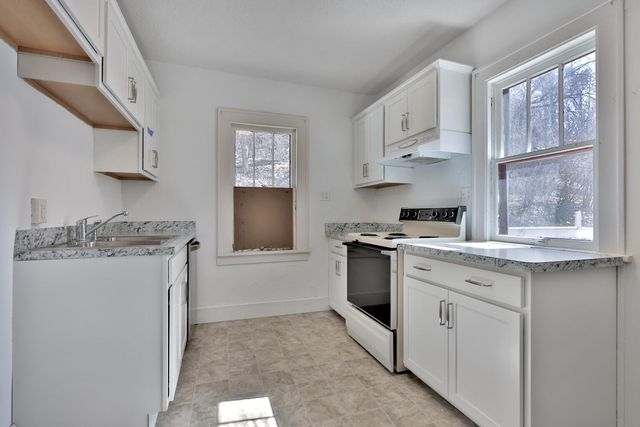 528 Point Douglas Road S, Saint Paul, MN 55119