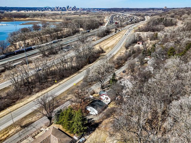 528 Point Douglas Road S, Saint Paul, MN 55119