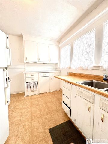 1171, 1173 North Main Street, Jamestown, NY 14701