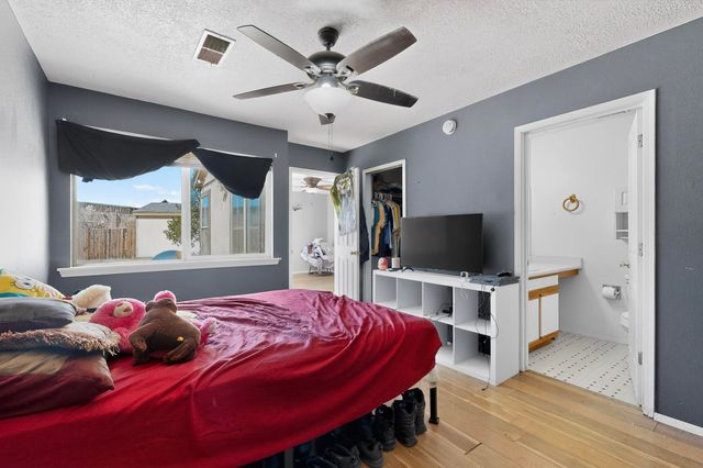 1800 Lee Loop NE, Rio Rancho, NM 87144