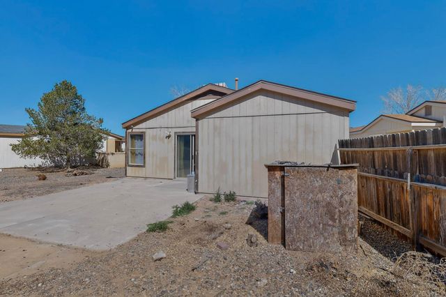 1800 Lee Loop NE, Rio Rancho, NM 87144