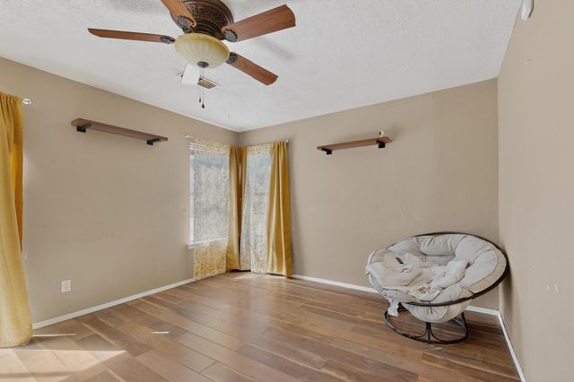 1800 Lee Loop NE, Rio Rancho, NM 87144