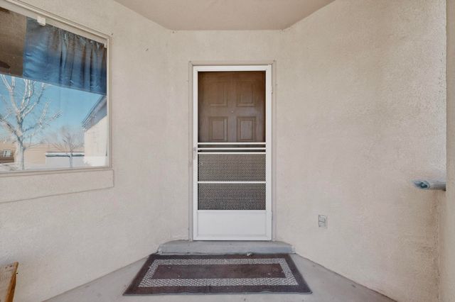 1800 Lee Loop NE, Rio Rancho, NM 87144