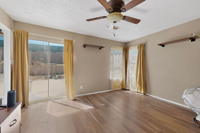 1800 Lee Loop NE, Rio Rancho, NM 87144