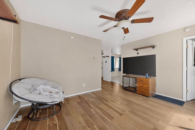 1800 Lee Loop NE, Rio Rancho, NM 87144