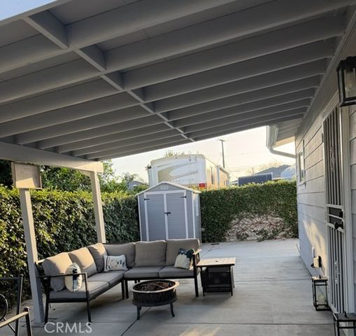 545 N Soldano Avenue N, Azusa, CA 91702