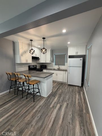 545 N Soldano Avenue N, Azusa, CA 91702