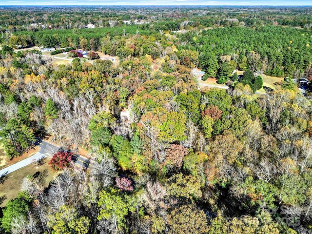 2895 Courtside Drive, Lancaster, SC 29720