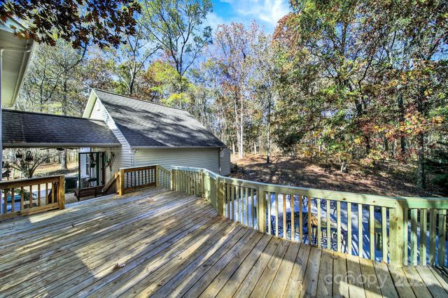 2895 Courtside Drive, Lancaster, SC 29720