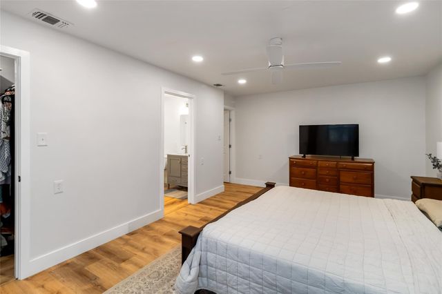 326 Pine View LOOP, Bastrop, TX 78602