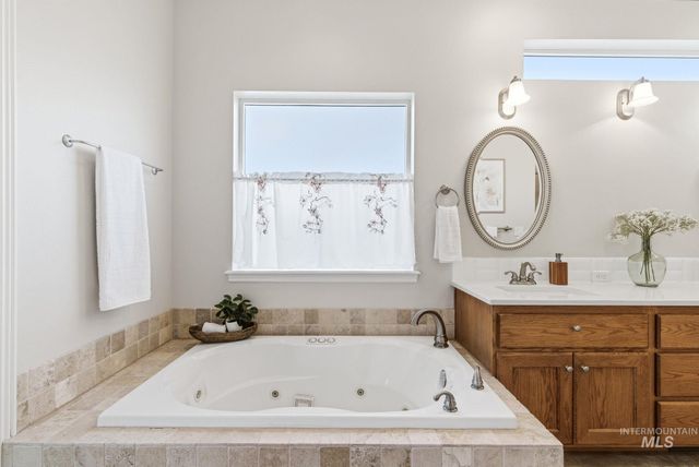 677 E Halpin Dr., Meridian, ID 83646