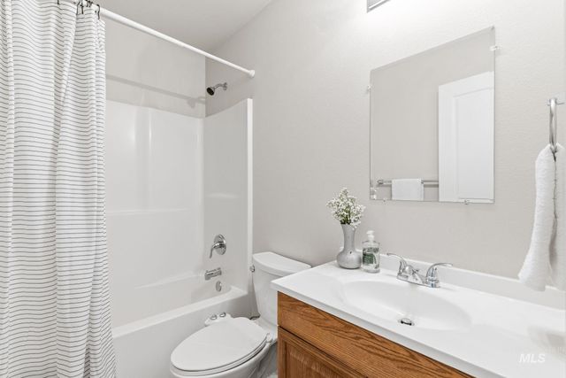 677 E Halpin Dr., Meridian, ID 83646