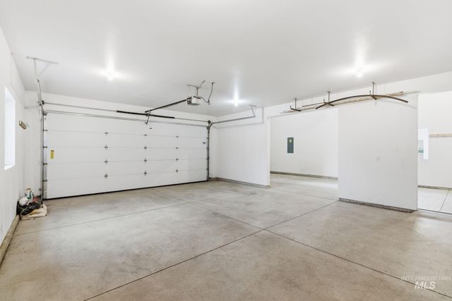 677 E Halpin Dr., Meridian, ID 83646