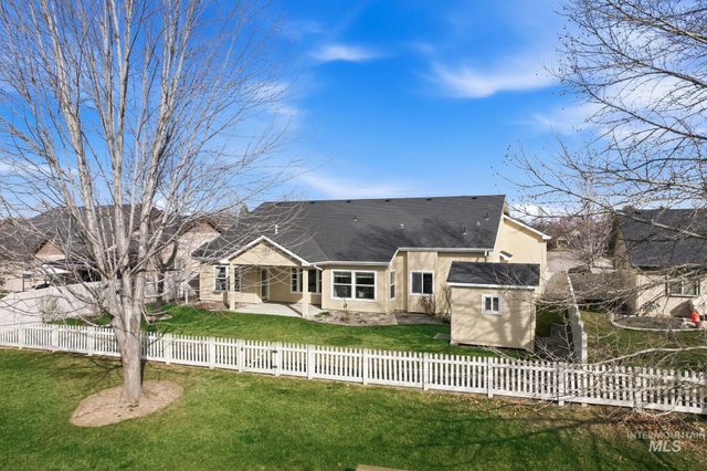 677 E Halpin Dr., Meridian, ID 83646