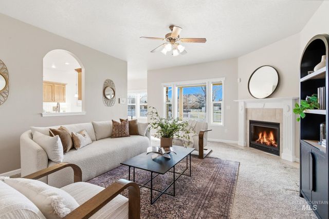 677 E Halpin Dr., Meridian, ID 83646