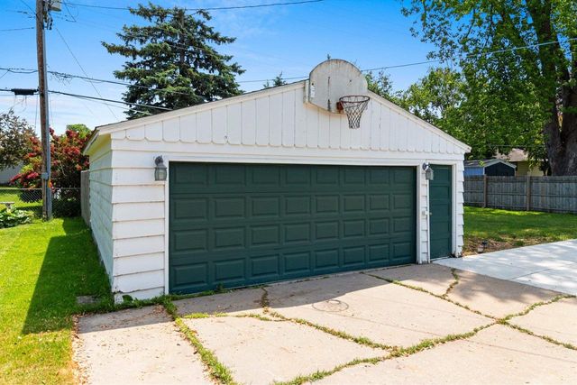 714 N LOCUST STREET, Green Bay, WI 54303