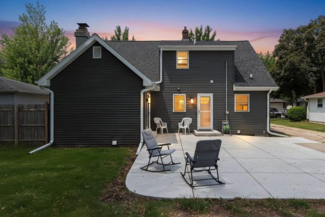 714 N LOCUST STREET, Green Bay, WI 54303