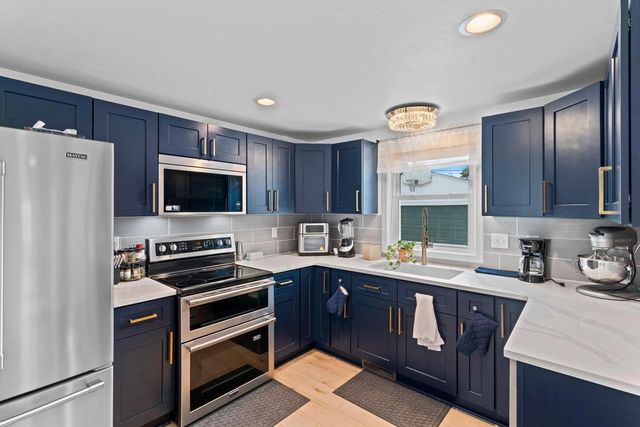 714 N LOCUST STREET, Green Bay, WI 54303