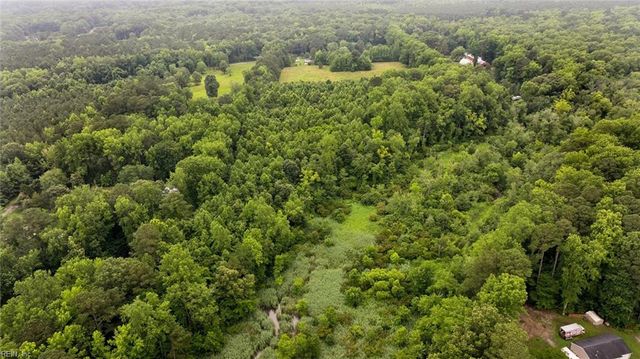 5AC Paynes Landing RD, Gloucester, VA 23061