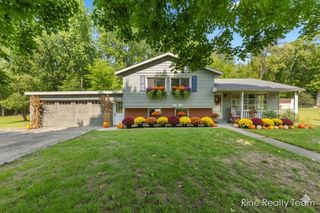 33250 Bernice Avenue, Paw Paw, MI 49079