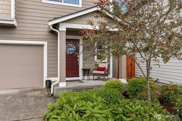 1110 Swan Loop, Dupont, WA 98327