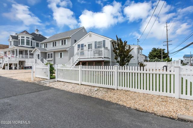 301 W Kupper Drive, Normandy Beach, NJ 08739
