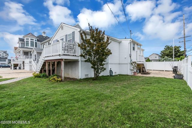 301 W Kupper Drive, Normandy Beach, NJ 08739