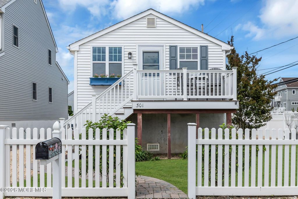 301 W Kupper Drive, Normandy Beach, NJ 08739
