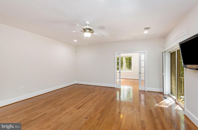 121 MARLBOROUGH POINT RD, Stafford, VA 22554