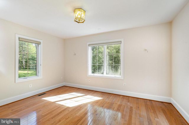 121 MARLBOROUGH POINT RD, Stafford, VA 22554