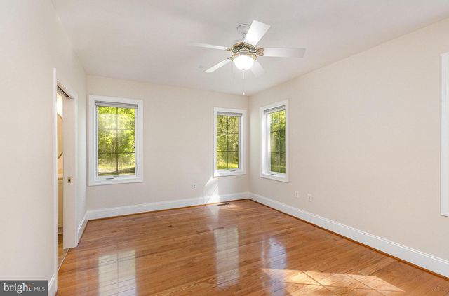 121 MARLBOROUGH POINT RD, Stafford, VA 22554