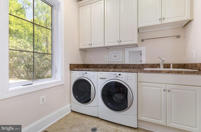 121 MARLBOROUGH POINT RD, Stafford, VA 22554