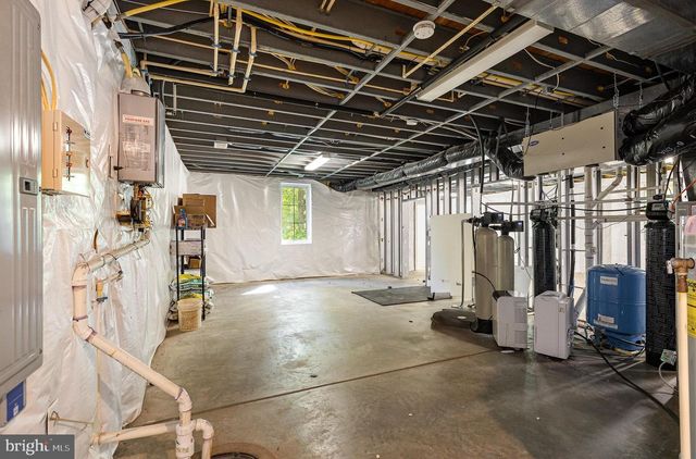 121 MARLBOROUGH POINT RD, Stafford, VA 22554