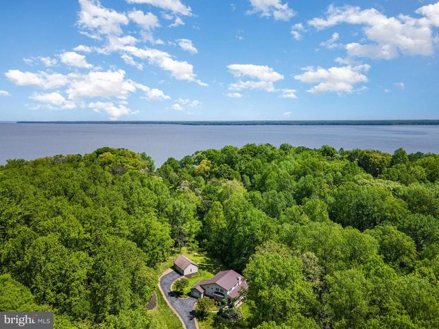 121 MARLBOROUGH POINT RD, Stafford, VA 22554