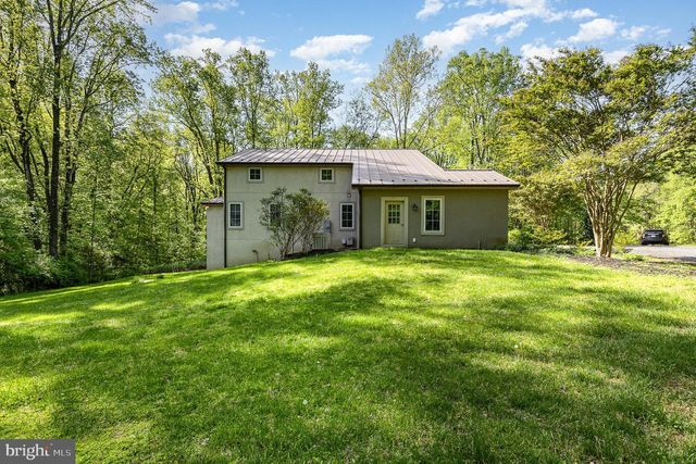 121 MARLBOROUGH POINT RD, Stafford, VA 22554