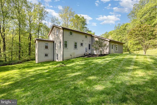 121 MARLBOROUGH POINT RD, Stafford, VA 22554