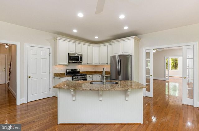 121 MARLBOROUGH POINT RD, Stafford, VA 22554