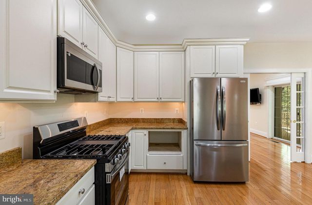 121 MARLBOROUGH POINT RD, Stafford, VA 22554