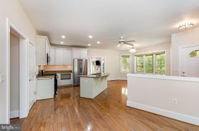 121 MARLBOROUGH POINT RD, Stafford, VA 22554