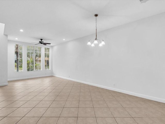 10844 Lake Wynds Court, Boynton Beach, FL 33437
