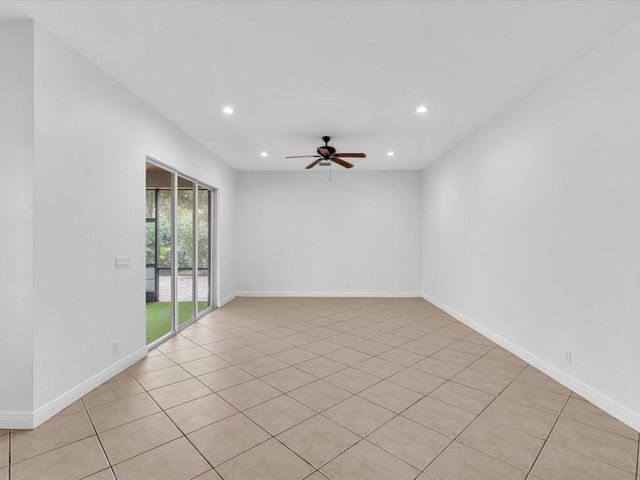 10844 Lake Wynds Court, Boynton Beach, FL 33437