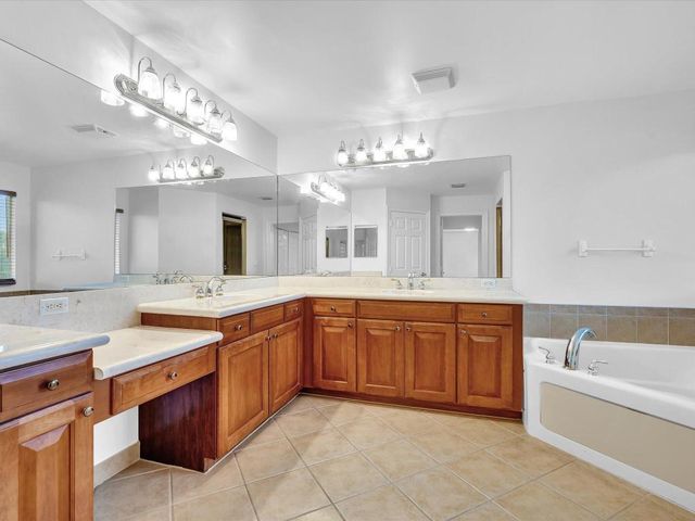 10844 Lake Wynds Court, Boynton Beach, FL 33437