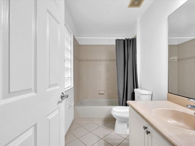 10844 Lake Wynds Court, Boynton Beach, FL 33437