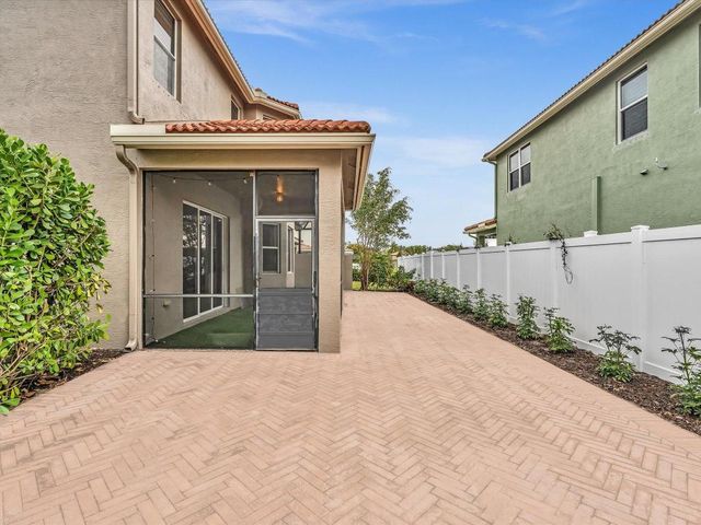 10844 Lake Wynds Court, Boynton Beach, FL 33437