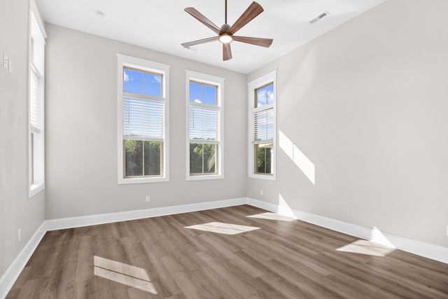 305 Harbour View Dr., Myrtle Beach, SC 29579