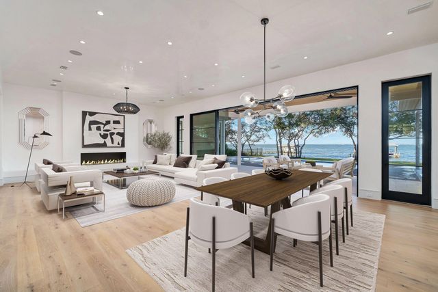 305 Harbour View Dr., Myrtle Beach, SC 29579