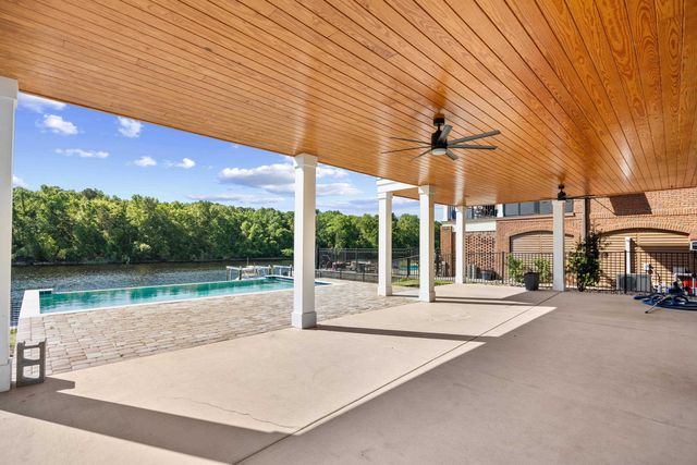 305 Harbour View Dr., Myrtle Beach, SC 29579