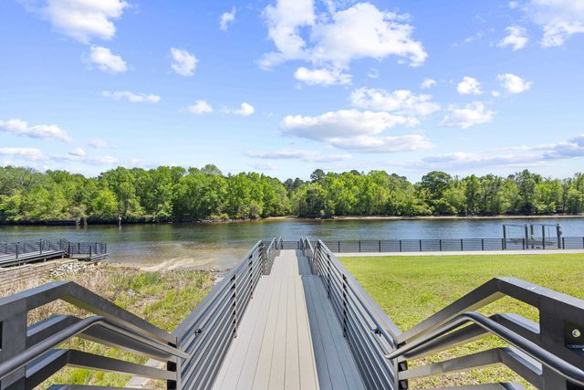 305 Harbour View Dr., Myrtle Beach, SC 29579