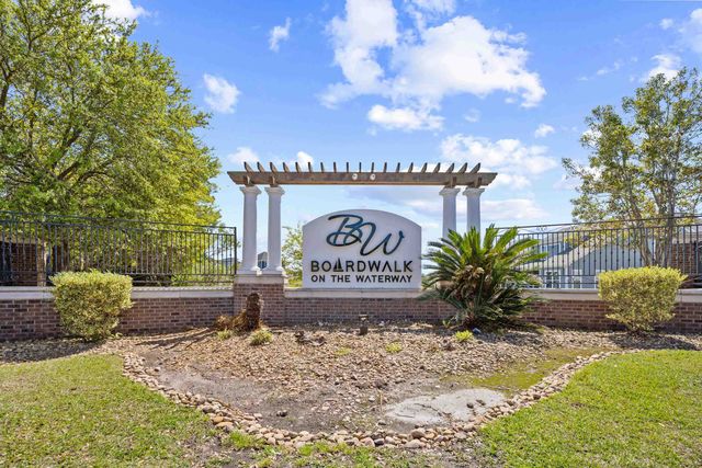 305 Harbour View Dr., Myrtle Beach, SC 29579