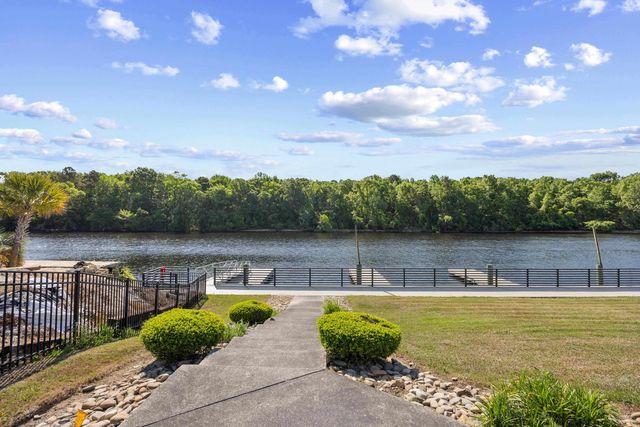 305 Harbour View Dr., Myrtle Beach, SC 29579